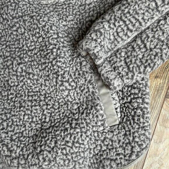 Abercrombie & Fitch Gray Soft Sherpa Vegan Leather Trim Quarter Zip Women’s L - Picture 4 of 9